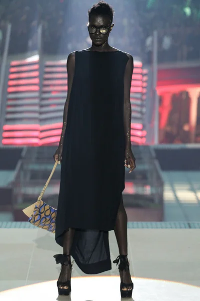 Look 19